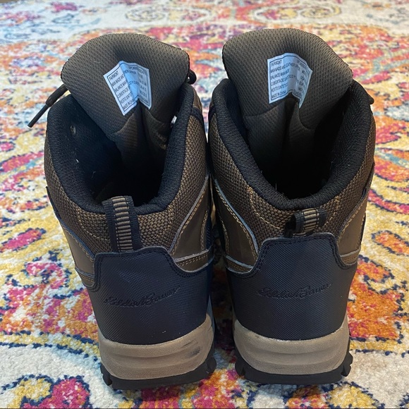 Like new Eddie Bauer mens hiking boots - Picture 4 of 7
